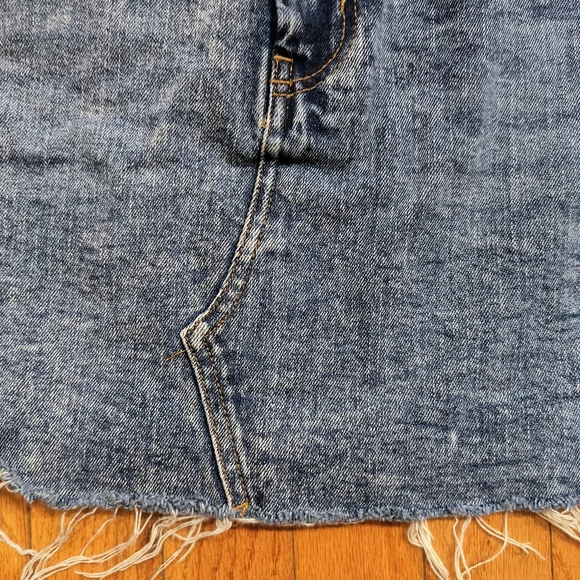 3/$10⭐ Wild Fable blue jean mini skirt, women's size 14, waist 32x Length 15 - Picture 6 of 10